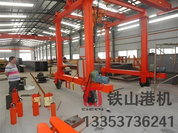 重慶輪胎式集裝箱龍門吊廠家集裝箱龍門吊縮短集裝箱周轉時間